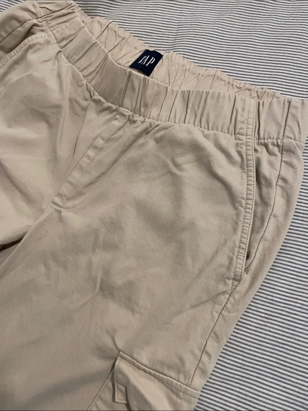 GAP Beige Elastic-Waist Cargo pants